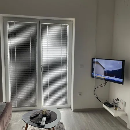 Srebrna Oaza Apartment Veliko Gradiste